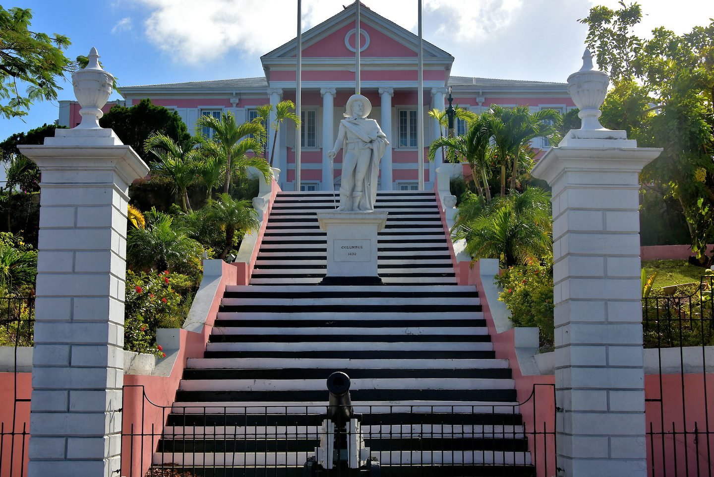 nassau taxi service